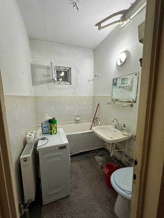 Apartament cu 3 camere, 63 mp, zona Centrala