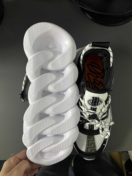 Versace Chain Reaction