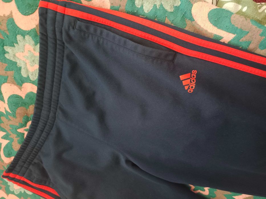Продам треко "паруши" Adidas оригинал