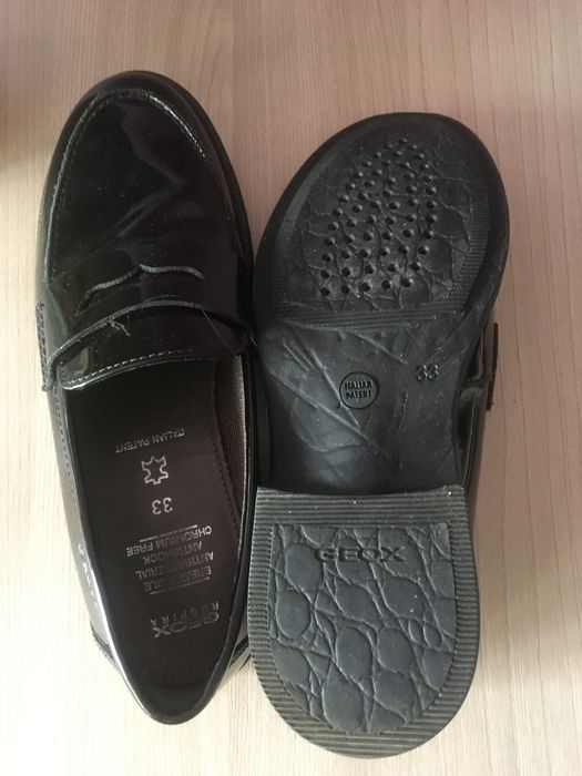 Продам туфли девичковые