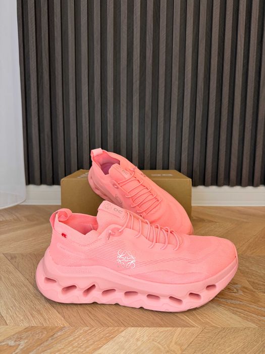 Спортни обувки On x Loewe