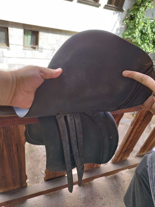 Продавам оригинални седла за коне и аксесоари - внос от Англия!