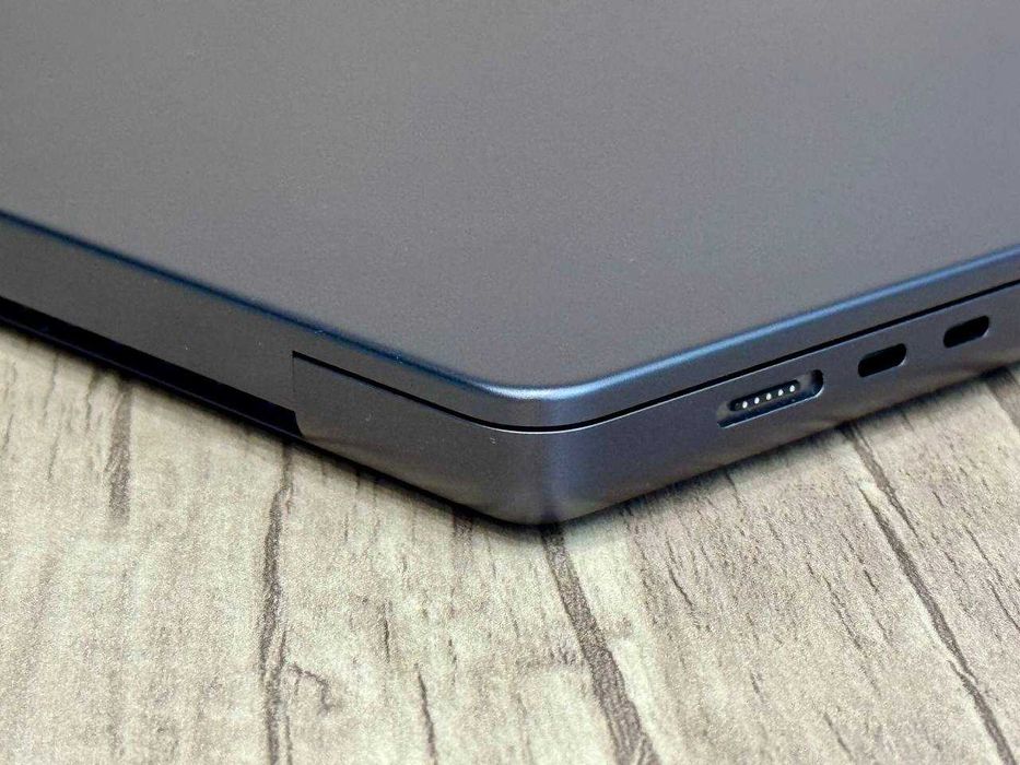 Б/У MacBook Pro 16” M3 Pro/ 18Gb / 512GB Black