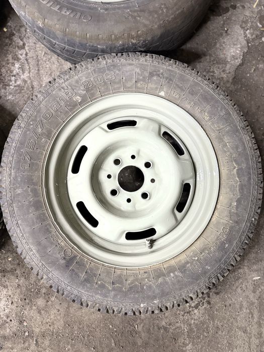 Диск с резиной в хорошем состаяние