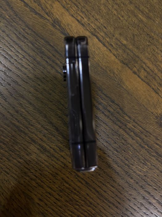 Samsung Flip 5.
