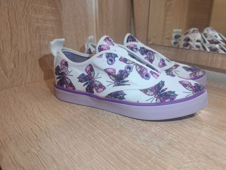 Geox кеды на девочку коженная стелька  30 размер