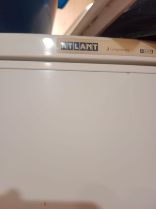 Продам холодильник Атлант