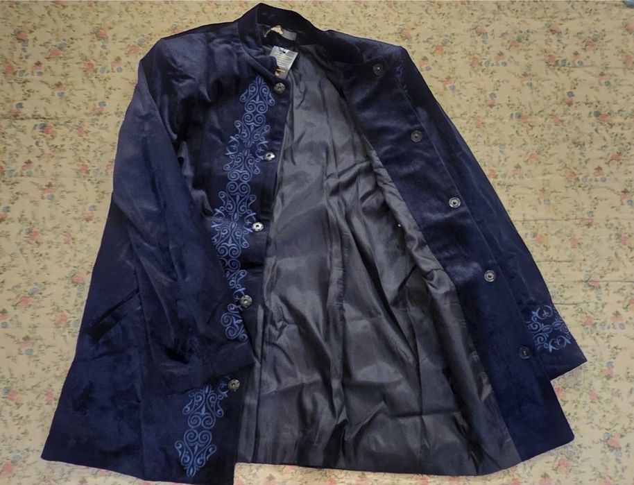 Продам казахские жилеты