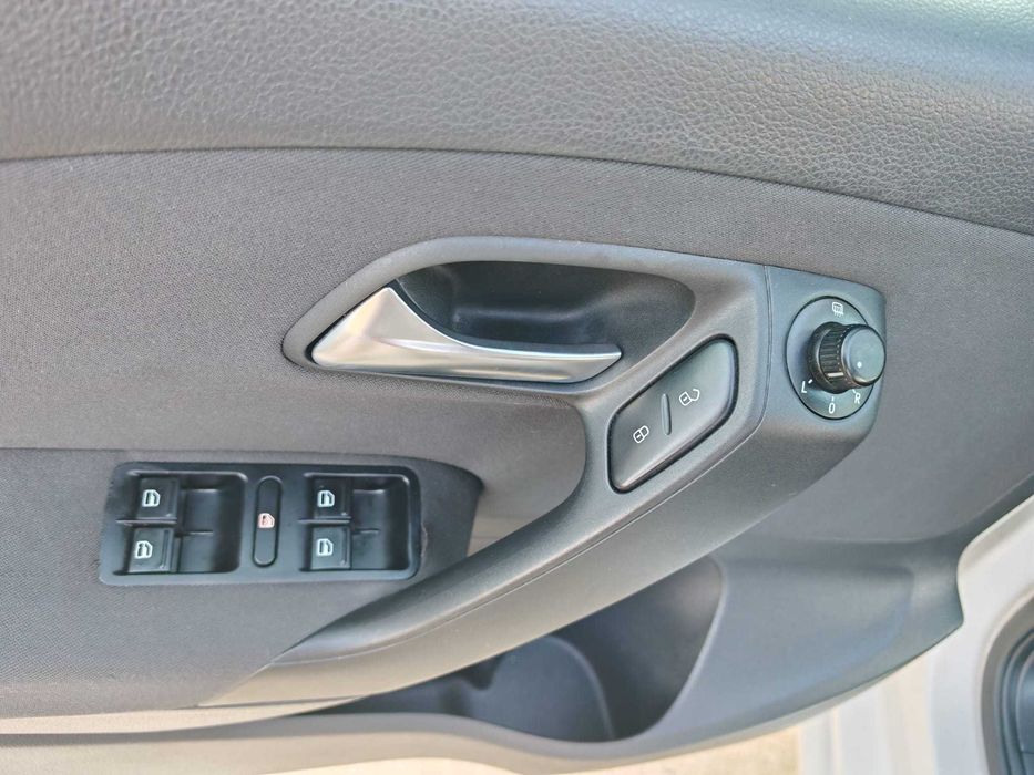 VW Polo 1.2 diesel + Bare transversale / Portbagaj auto Menabo incluse