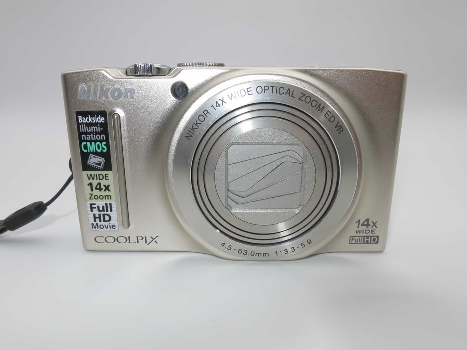 Nikon Coolpix S8200 компактен цифров фотоапарат, дигитална камера 14х оптичен зум, FULL-HD видео, в чудесно състояние, пълен комплект, работи отлично!