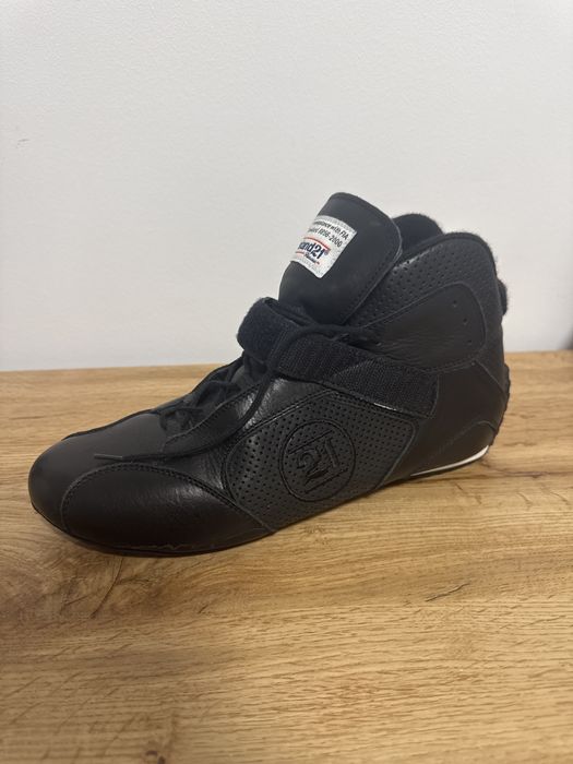 Stand21 Състезателни Обувки!