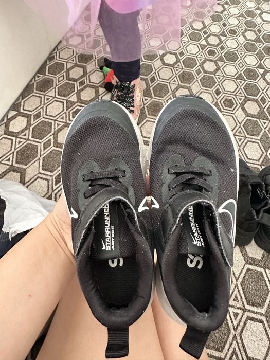 Nike кроссовки 28 размер