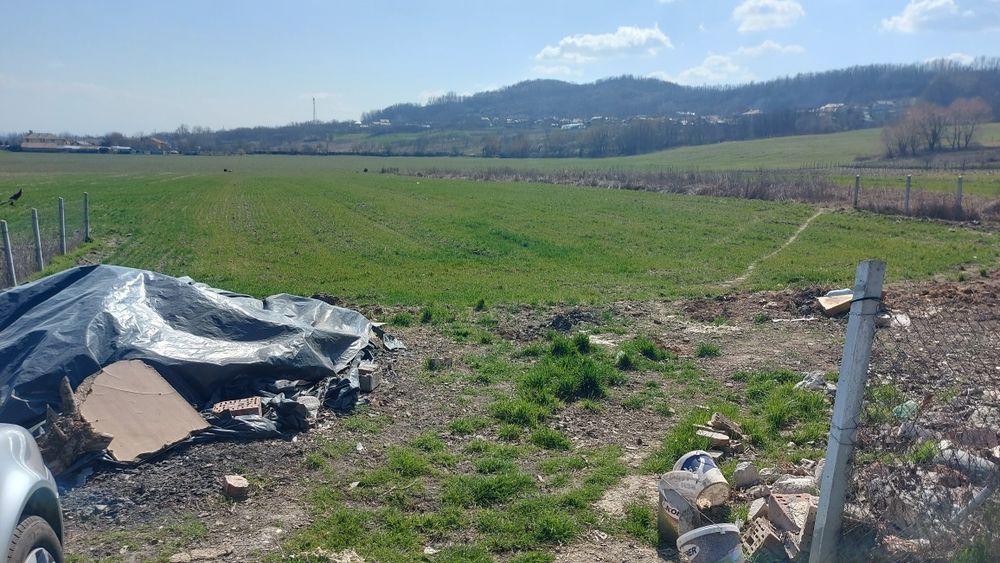 Teren de vanzare Ionesti