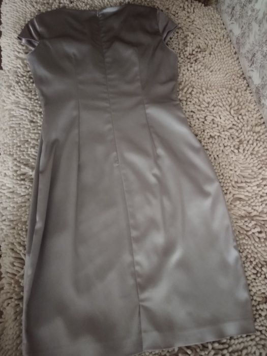 Продам платье