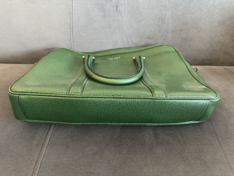 Hugo Boss кожена чанта