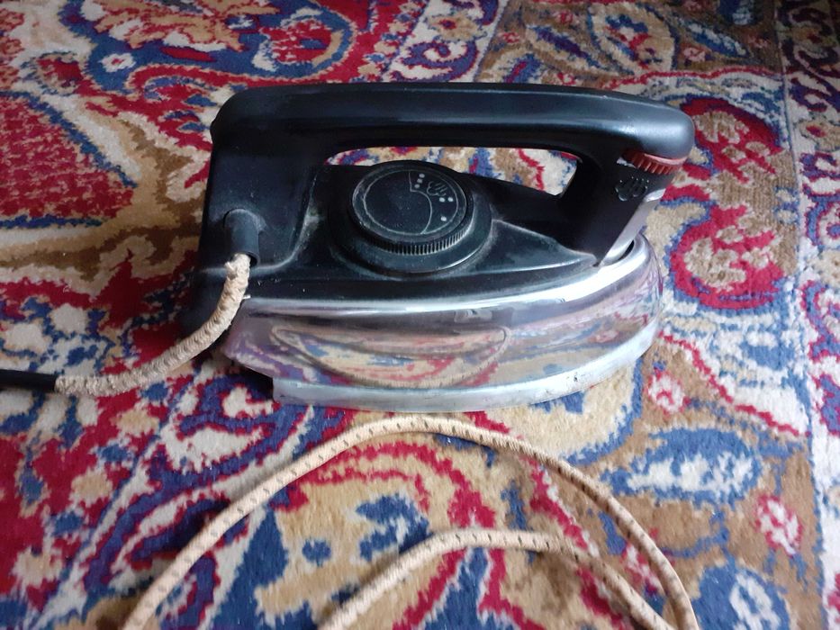 Продавам руска ютия