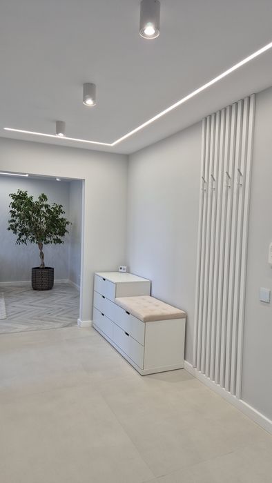 Inchiriez apartament 2 camere decomandate -  ultracentral Bucovina-Tribunal  - prima inchiriere