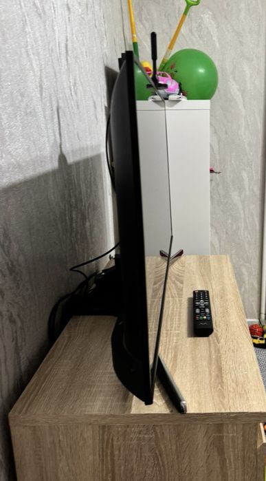 Продам смарт телевизор в отличном состоянии