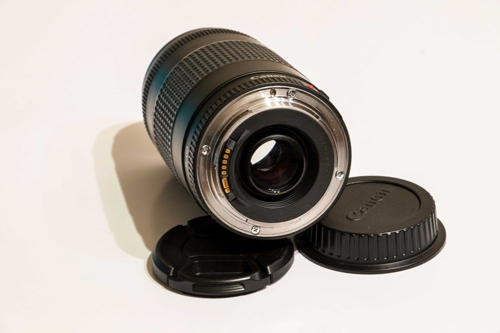 Оектив CANON EF 70-300mm f/4-5.6L IS STM
