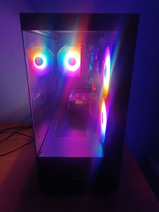 Продам ПК почти новый, торг есть