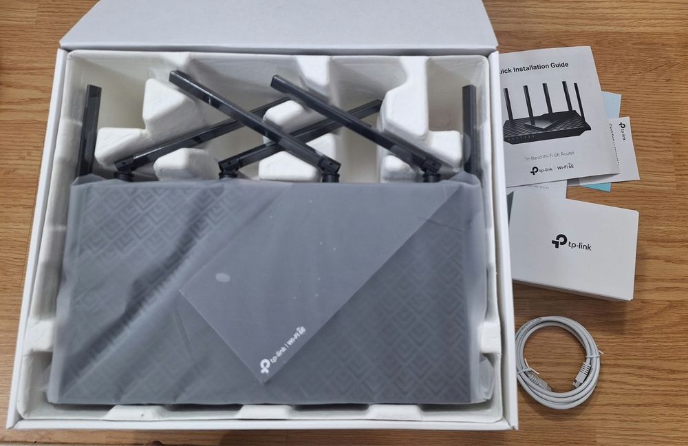 Router Wireless TP-Link Archer AXE75 AXE5400, Wi-Fi 6E, Tri-Band, Sigilat/Nou