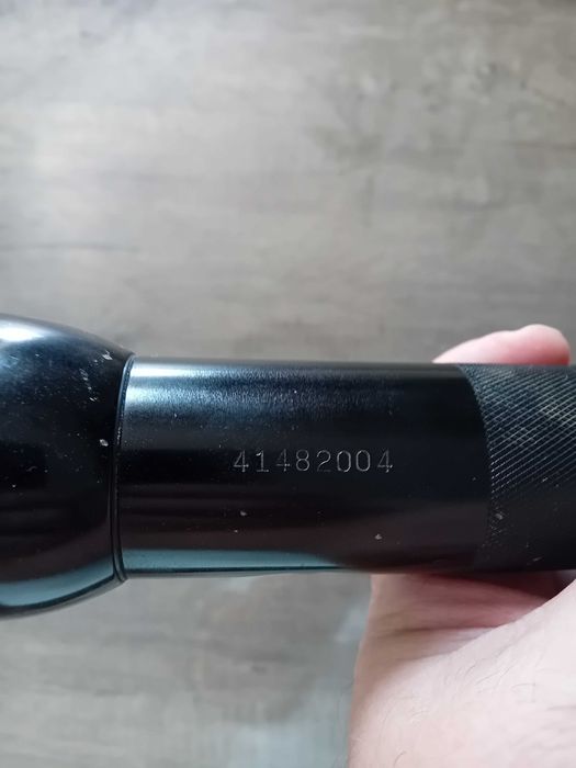 Vând lanternă Mag-Lite USA 38 cm