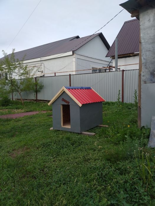 Собачья будка из дерева