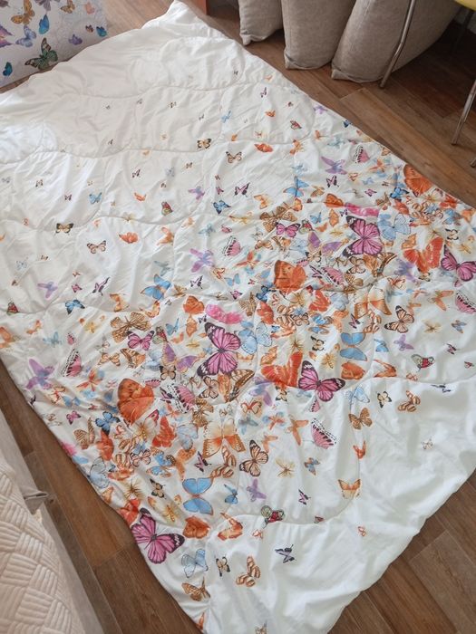 Продам одеяло 3500тг