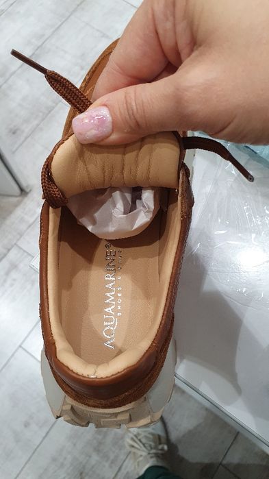 Дамски спортни обувки