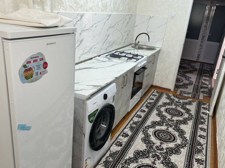 Срочно ижарага берилади 2 хона 2-етаж шошиламиз 9 Бозор енида жойлашга