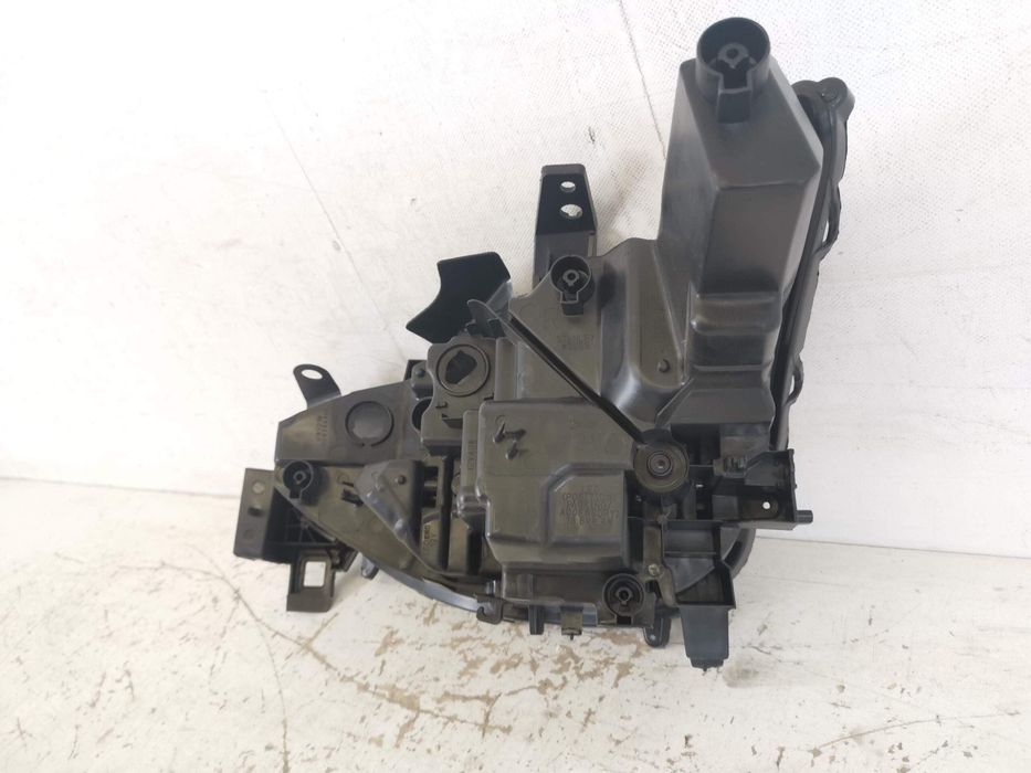 Мазда CX-5 / Mazda CX-5 1 [фейслифт] Корпус на десен фар с LED адаптив