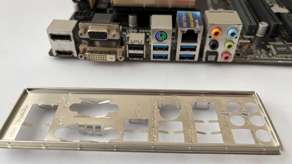 Дъно ASUS Z97-A + Процесор Intel I7 4790 Turbo Boost 4Ghz