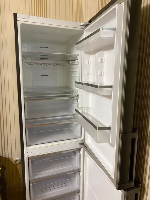 Холодильник Samsung