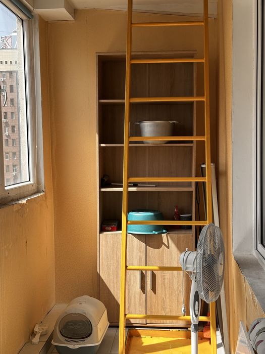 Продам шкаф(подойдет для любой комнаты)