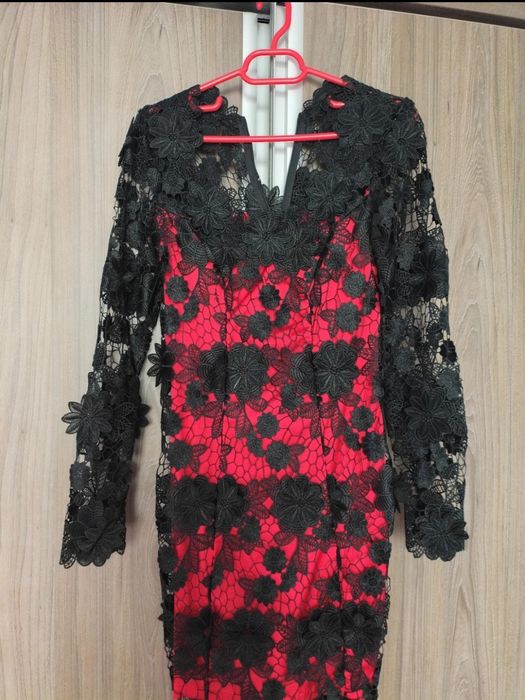 Vând rochie elegantă zi/seară