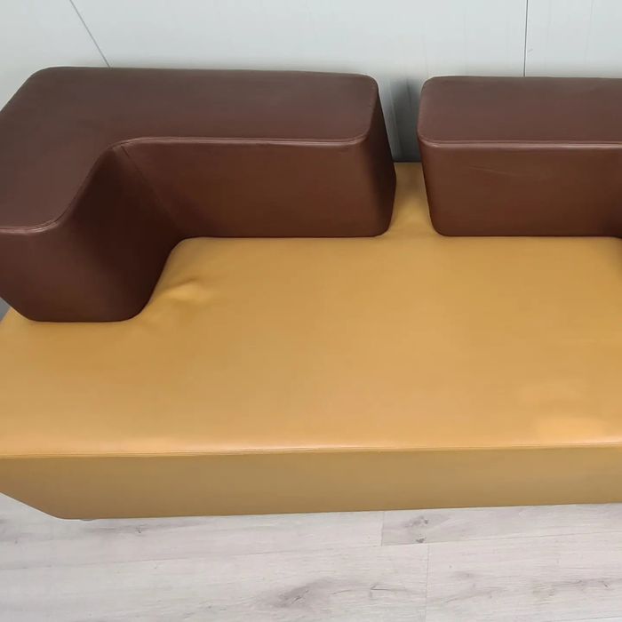 Steelcase немски офис диван с естествена кожа