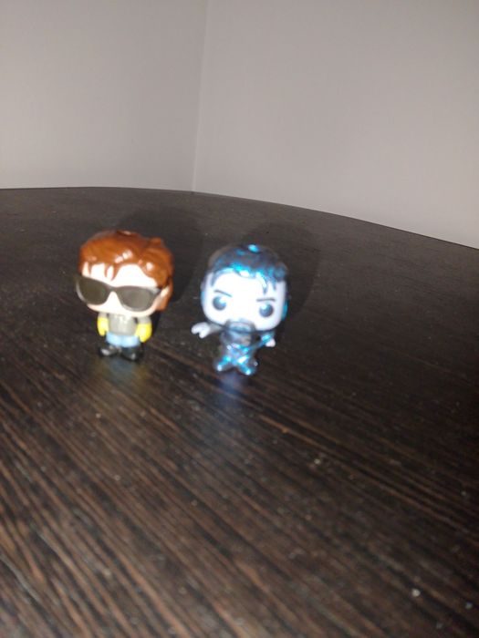 Фигурки очень странные дела