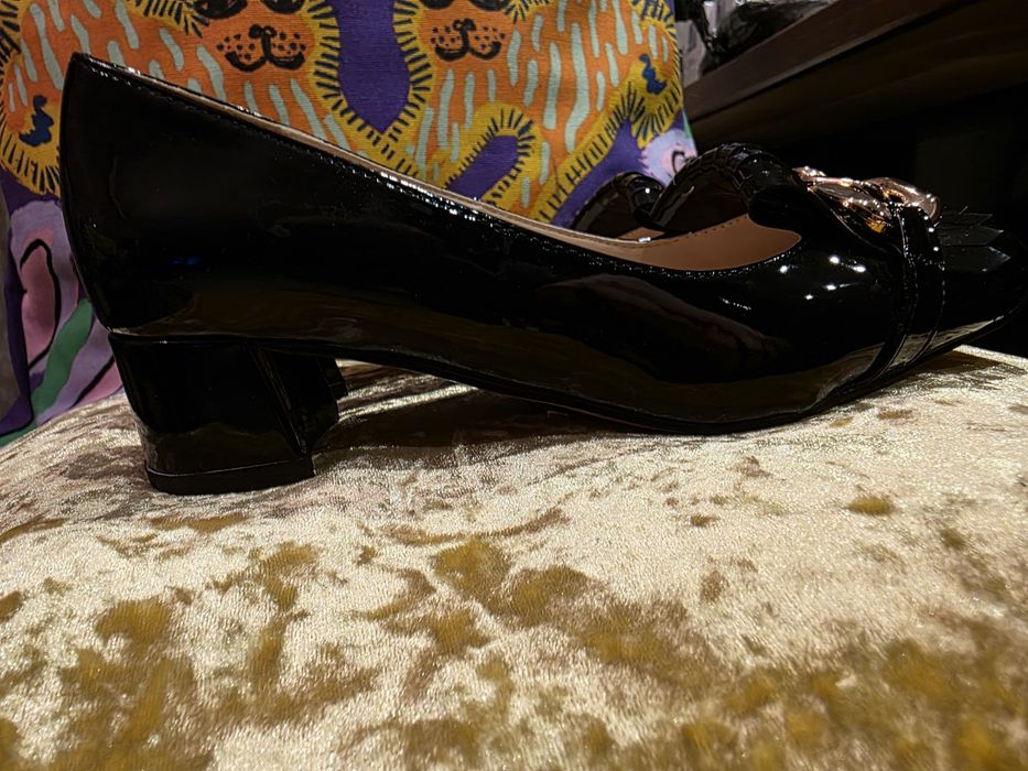 Елегантни обувки с нисък ток Primadonna