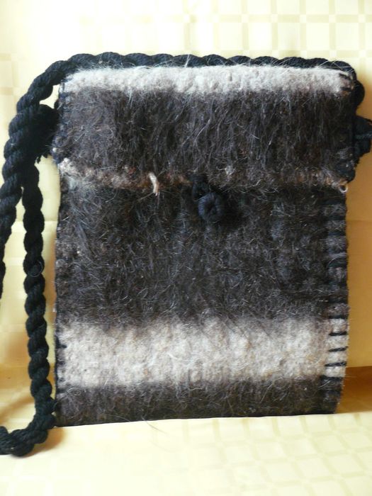 Битови торби /чанти/ от козя и овча вълна за туризъм и фестивали