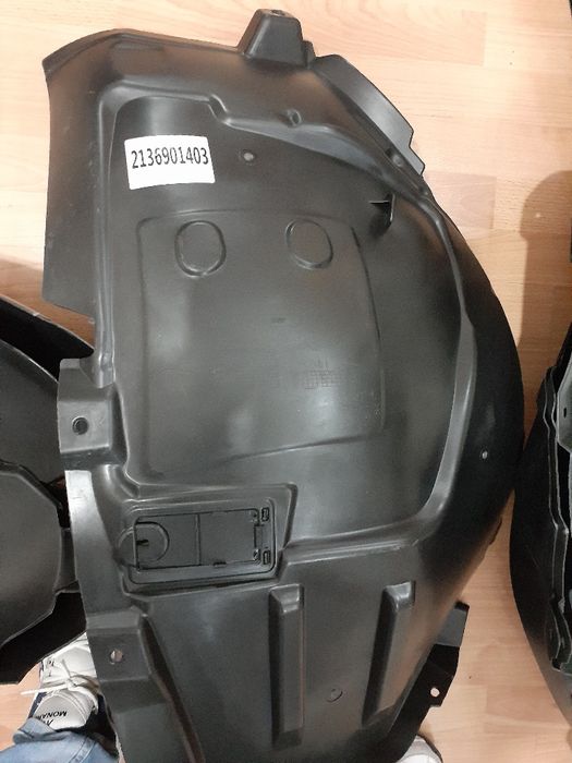 Подкрыльник мерседес W213 E класс.