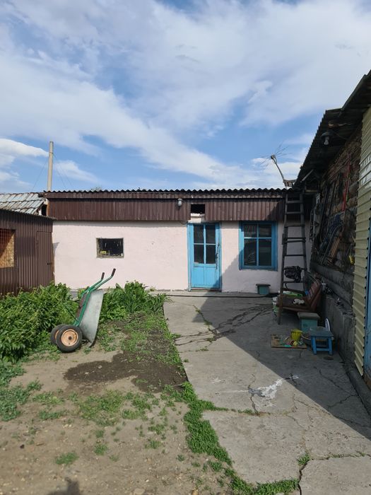 Продам  дом в районе Лодочного.