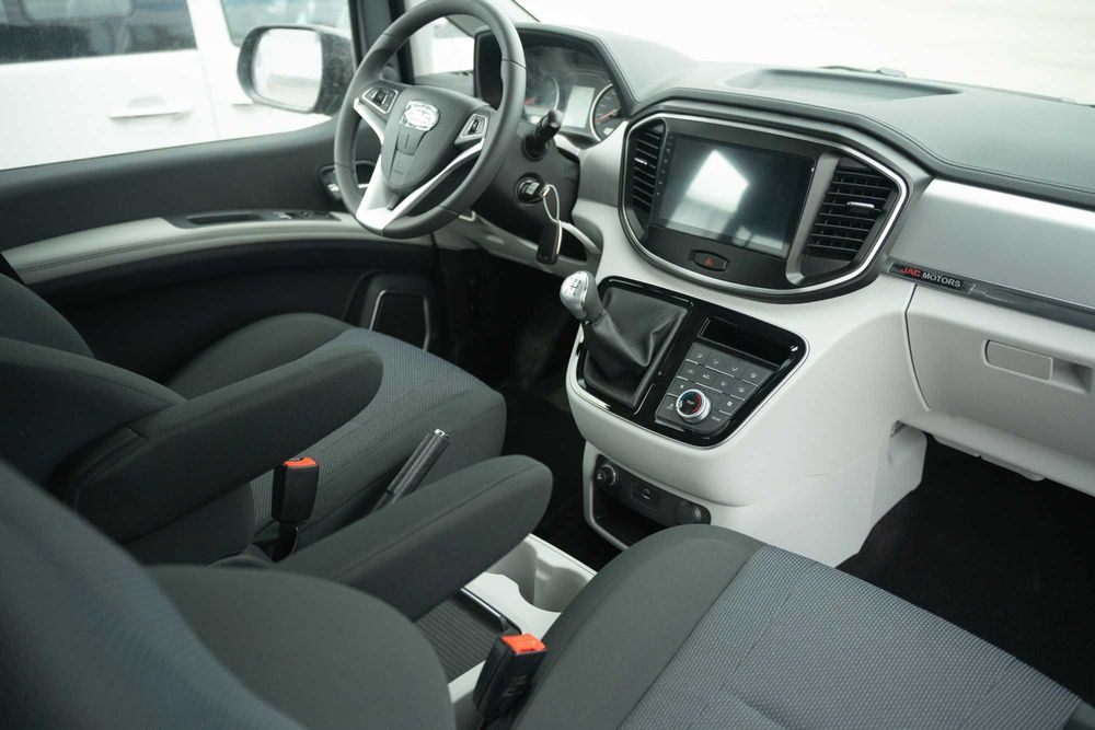 Продам минивэн JAC M4 6+1