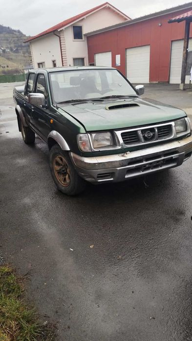 Nissan Navara an 2000
