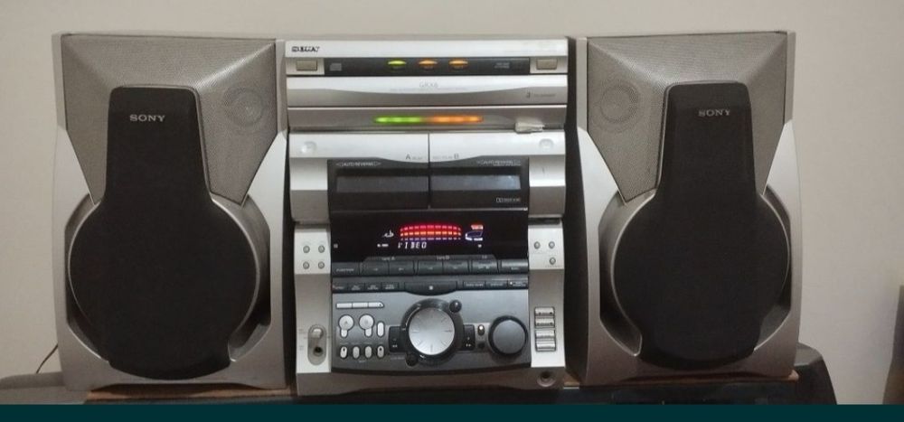 Sony muzikalniy sentr kami yoq