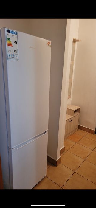 Inchiriez garsoniera parter Zona Nord