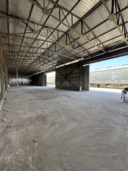 Сдаётся в аренду Склад 400кв и  300кв