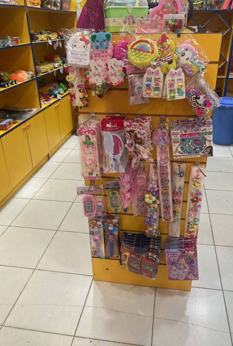 Bolalar dukoni uchun mebel