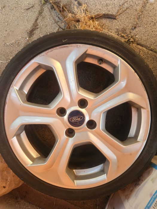 Jante aliaj  205/40/17  Ford 4x108  fiesta focus mondeo anvelope vara Hankookk