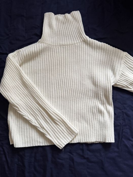 Бял пуловер от Shein