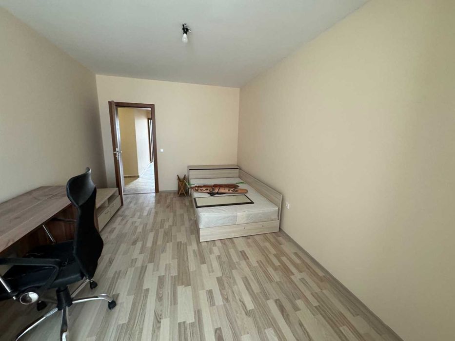 Дава се под наем Тристаен апартамент в София, Банишора - 130 кв.м за 700 € - Снимка #2